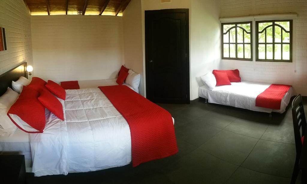 Hosteria Rosa Blanca Puembo Luaran gambar