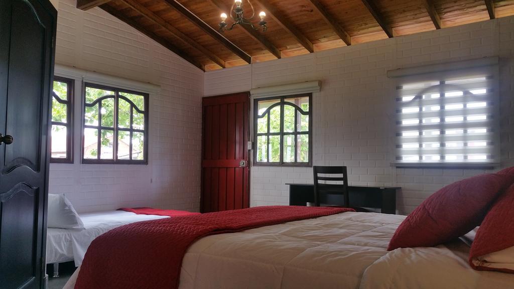 Hosteria Rosa Blanca Puembo Luaran gambar